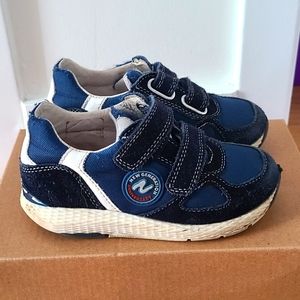 Naurino sneakers toddler size 26